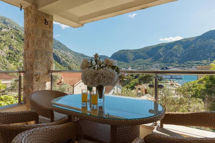 Gîte pour 4 personnes, avec jardin et vue à Kotor - 4