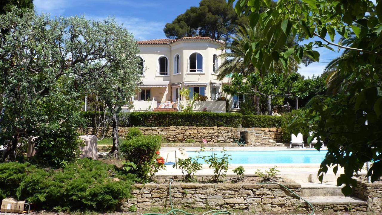 Villa Rima, bas de villa vue mer avec piscine à 200m des plages in La Ciotat, Marseille en omgeving