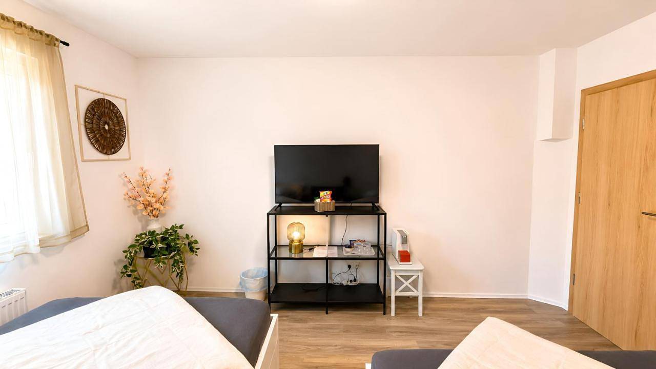 Appartement entier, Riverside Living - Großzügiges Familienzimmer mit eigenem Bad nähe Pferdezentrum in Stadl-Paura, Traunviertel