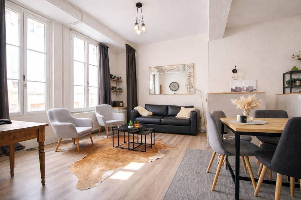 Appartement entier, Centre historique Chalon-sur-Saône, caveau bourguignon, 8 pers, parkings proches in Chalon-sur-Saône, Région de Chalon-sur-Saône