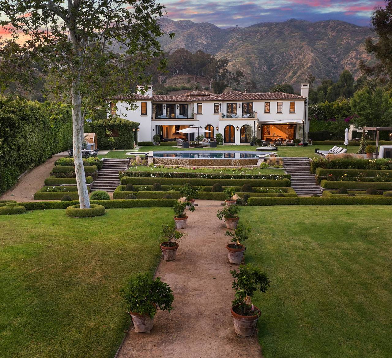 Villa Tuscan in Malibu in Malibu Beach, Malibú