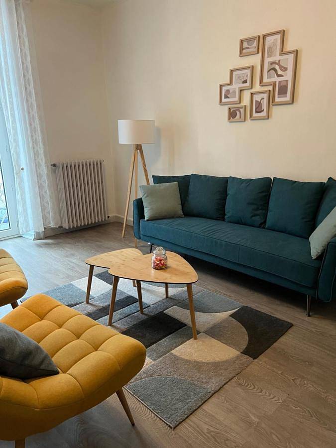 Gîte pour 4 personnes, avec balcon et vue dans Office de Tourisme de Lons le Saunier - 4