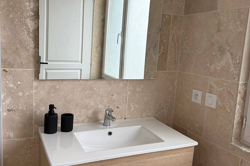 Entire apartment, Le Prestige - T2 New and Fitted in Évreux, Évreux region