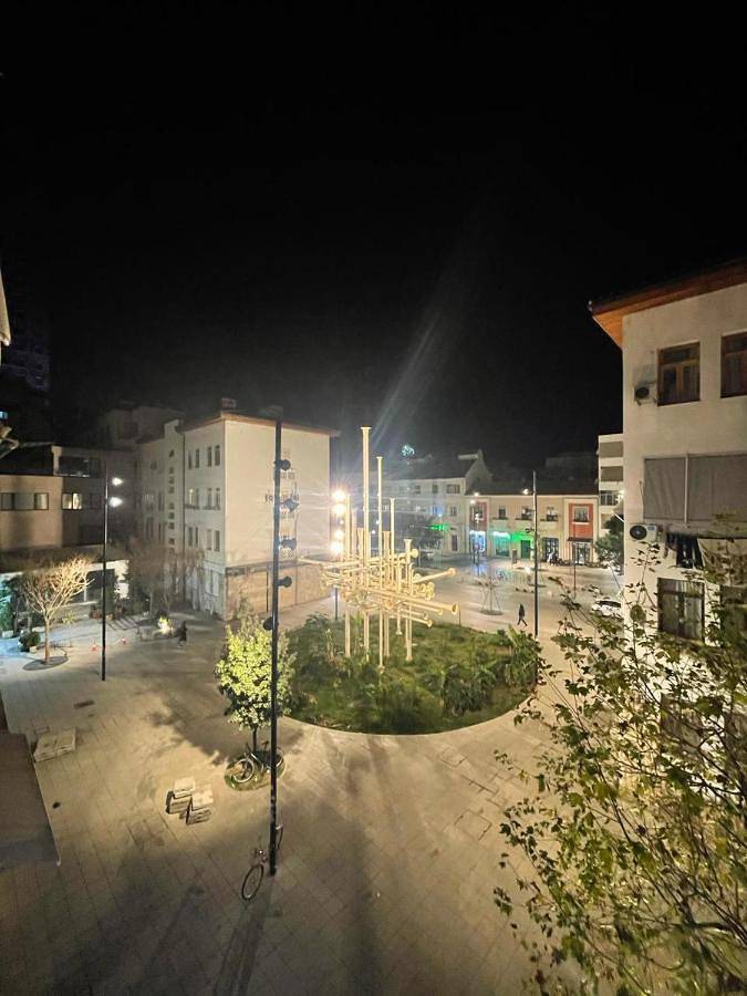 Apartament wakacyjny dla 5 osób, z widok i balkon w Tirana
