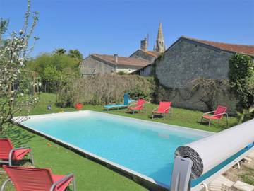 Gîte pour 9 personnes, avec jardin et terrasse à Bégadan