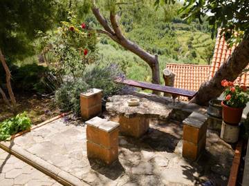 Gîte pour 2 personnes, avec jardin et vue sur l’océan à Podstrana