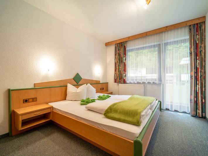 Ferienwohnung für 6 Personen, mit Balkon in See - 4