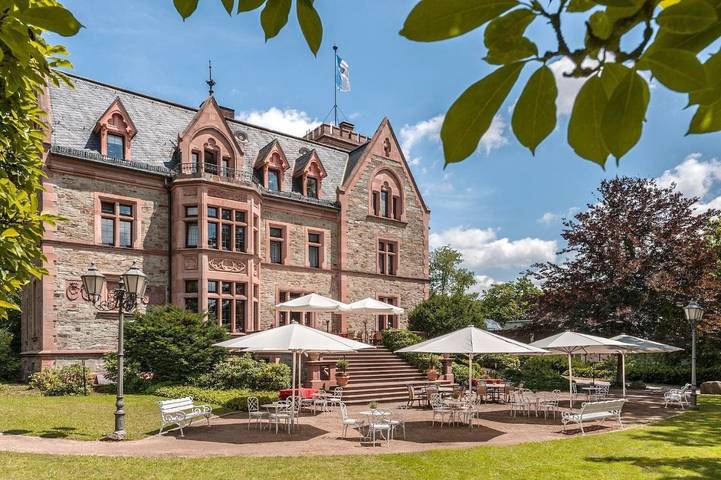 Hotel für 3 Personen, mit Terrasse und Garten sowie Sauna und Ausblick in Kelkheim (Taunus)