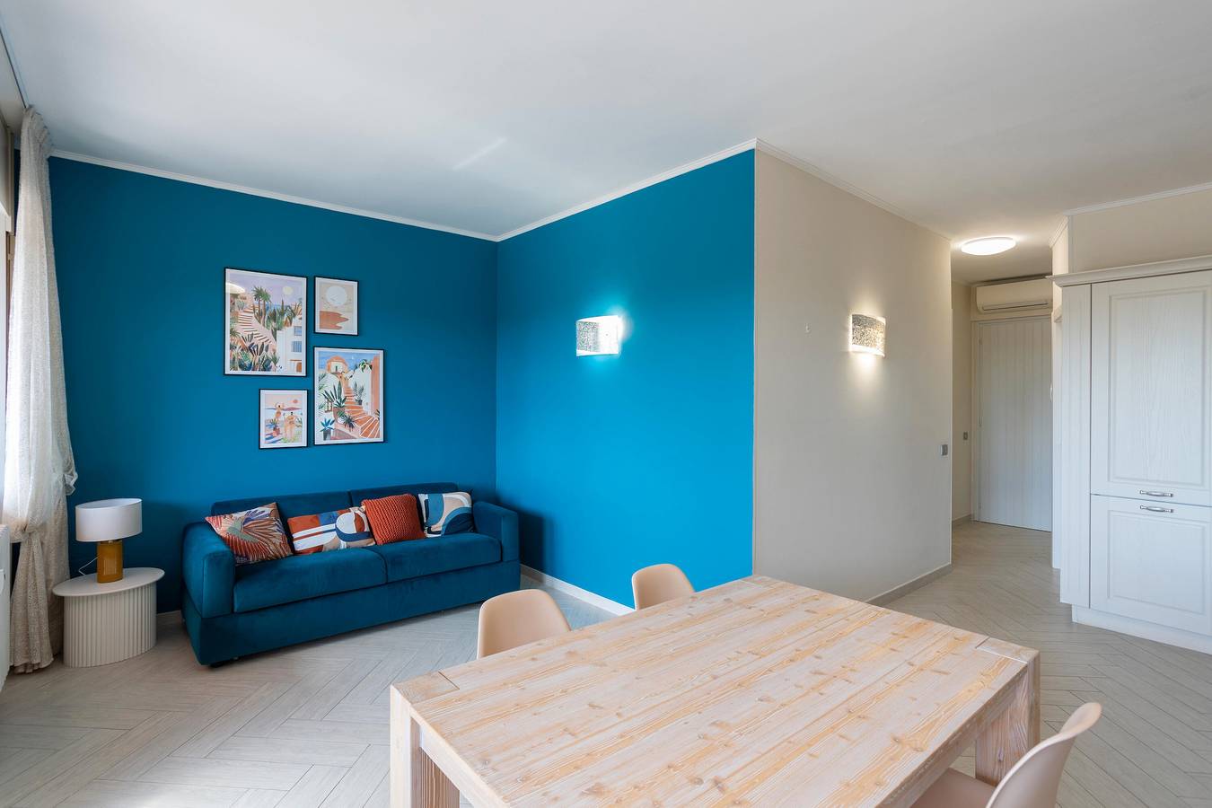 Geheel appartement, Appartement 'Jacuzzi E Vistalago' met Uitzicht op het Meer, Wi-Fi en Airconditioning in Lesa, Lago Maggiore (Piemonte)