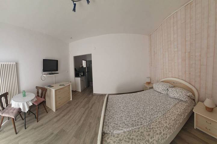 Gîte pour 2 personnes, avec jardin et balcon à Villanova - 3