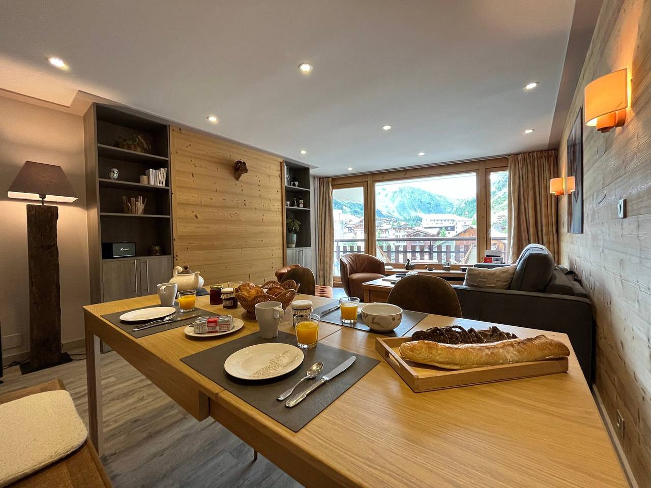 Apartamento entero, Apartamento moderno con balcón, Wifi y cocina equipada in Val-d'Isère, Macizo del Ruitor