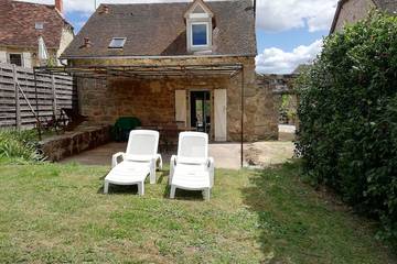 Gîte pour 4 personnes, avec jacuzzi et jardin, animaux acceptés à Branceilles
