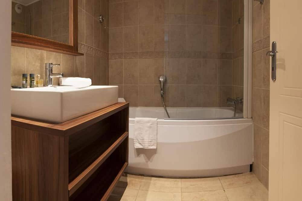Ganze Wohnung, Apartment-Ensuite-Terrasse-Vue sur Montagne in Isola, Nizza und Umgebung