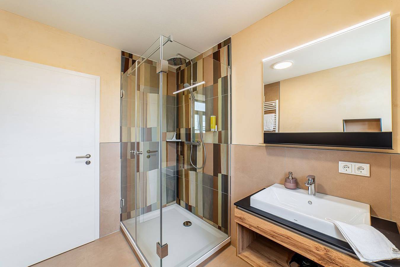 Ganze Wohnung, Apartment mit Balkon "Hopfenblicke" in Spalt, Fränkisches Seenland