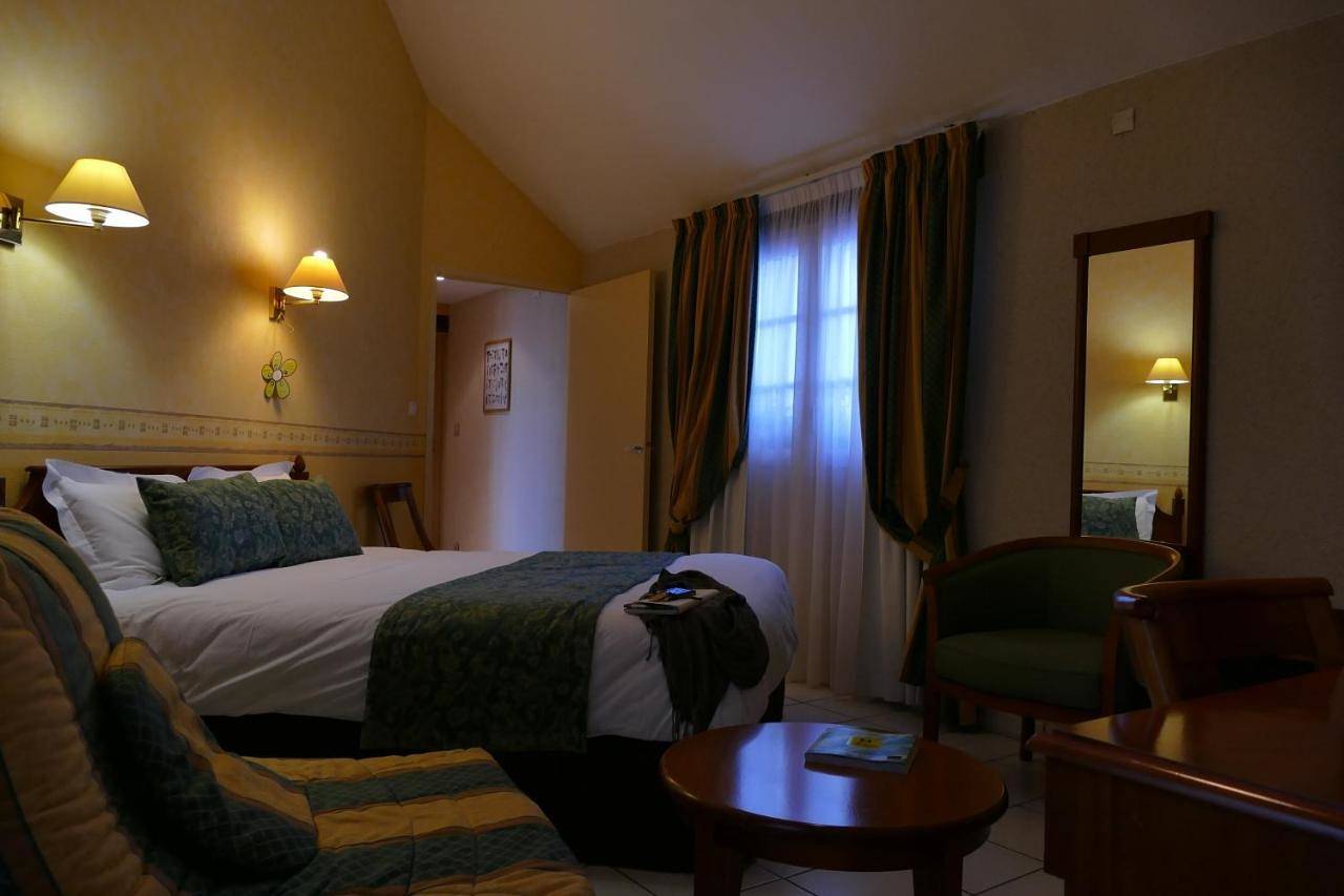 Logis Hotels Le Champalud Restaurant La Citadelle in Orée-d'Anjou, Région de Cholet