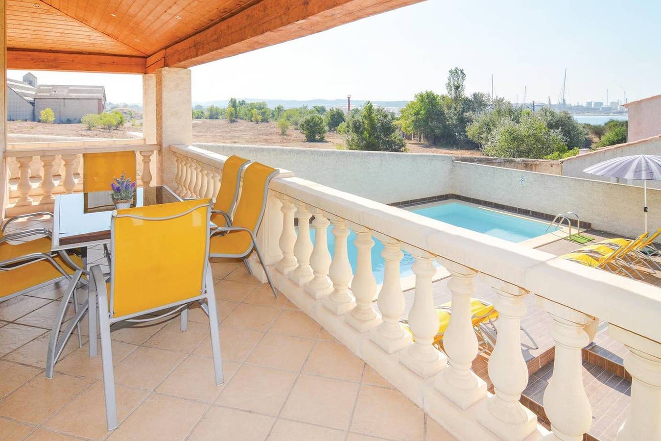 Ganze Wohnung, Geräumige Wohnung in Port-de-Bouc mit Pool und Meerblick in Port-de-Bouc, Istres und Umgebung