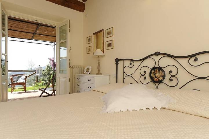 Tipica casa toscana.Terrazza vista stupenda su Lucca. Park/giardino privato.WIFI in Lucca, Provincia di Lucca