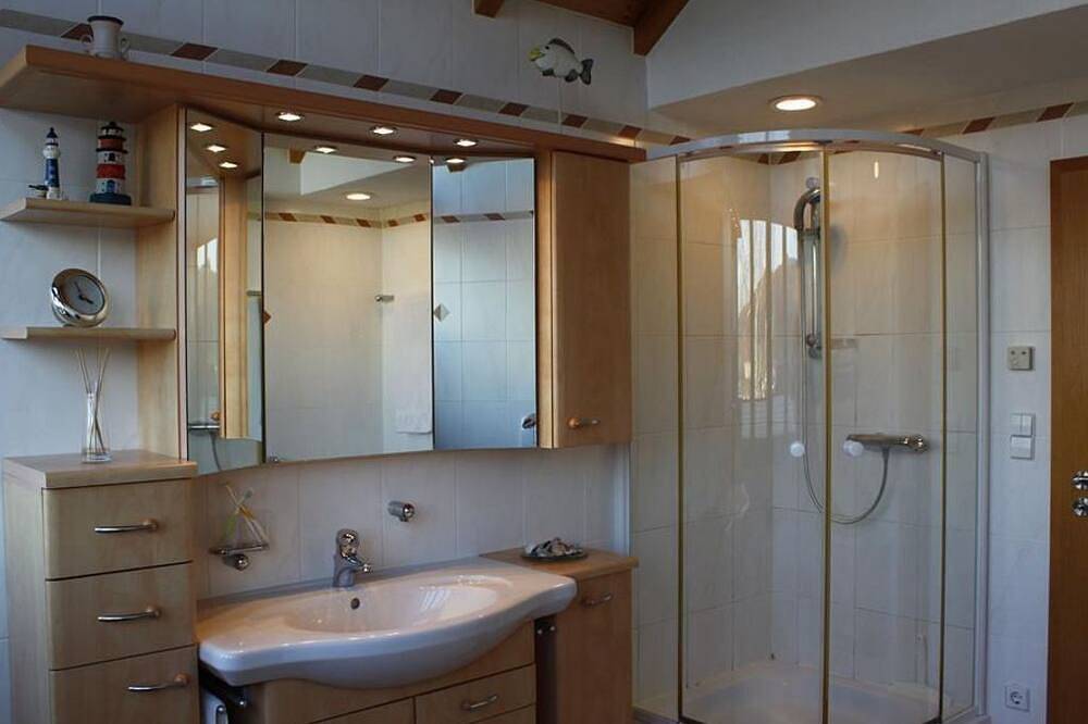 Ganze Wohnung, Ferienwohnung Panoramablick - Appartement/Fewo, Dusche und Bad, Wc, neuwertig in Oberotterbach, Südliche Weinstraße