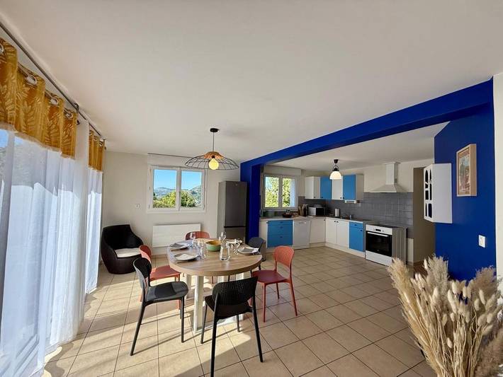 Appartement de vacances pour 4 personnes, avec vue et jardin