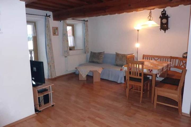 Ferienwohnung für 2 Personen, mit Balkon und Sauna sowie Garten in Wegscheid