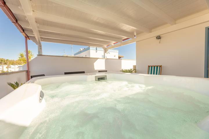 Location de vacances pour 6 personnes, avec balcon/terrasse à Lido Marini - 3