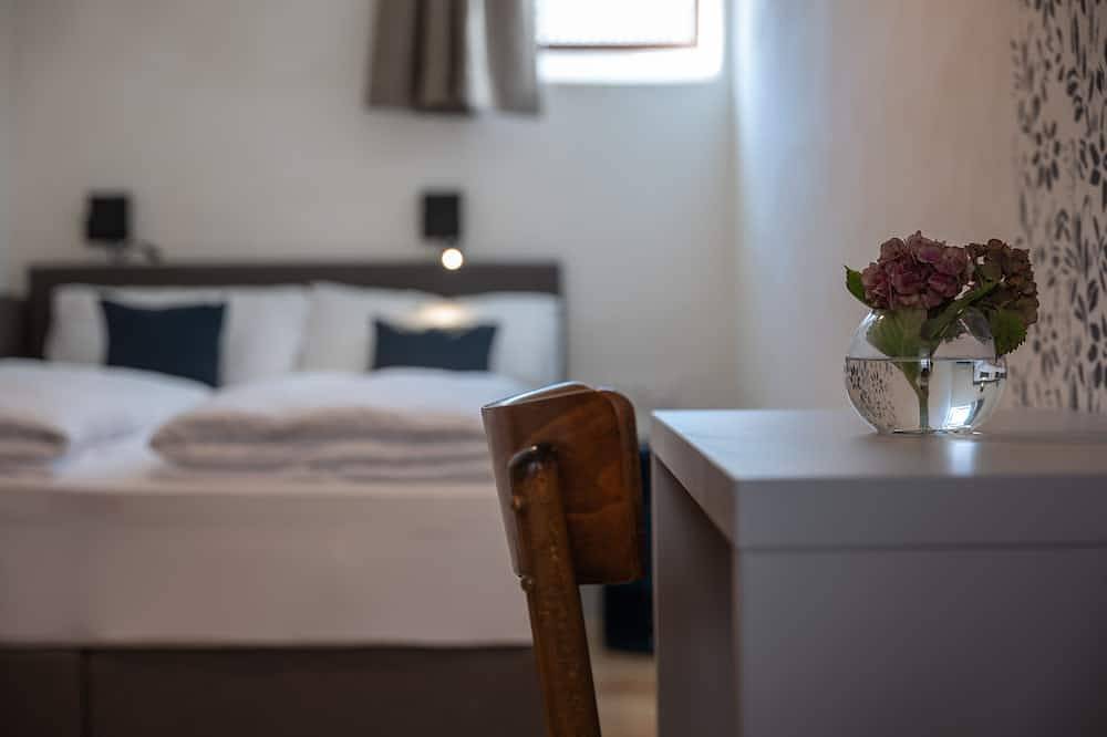 Ganze Wohnung, Romantisches Appartement in historischem Streckhof, 1200qm Garten, Weinbaugebiet in Lutzmannsburg, Mittelburgenland