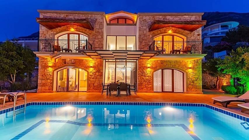 Holiday apartment for 8 people, with terrace in Kalkan