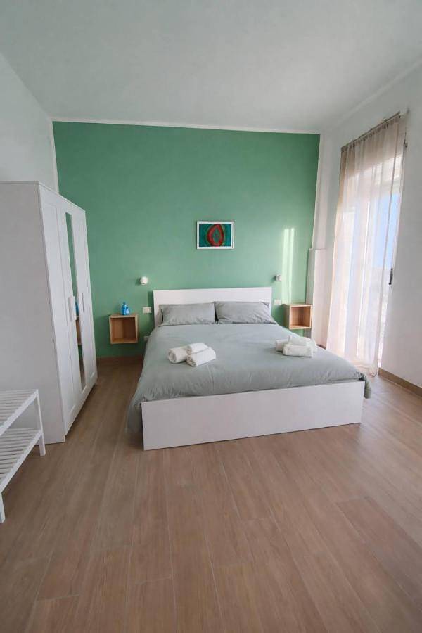 Cama y desayuno para 2 personas, con Balcón además de Terraza y Vistas en Capua