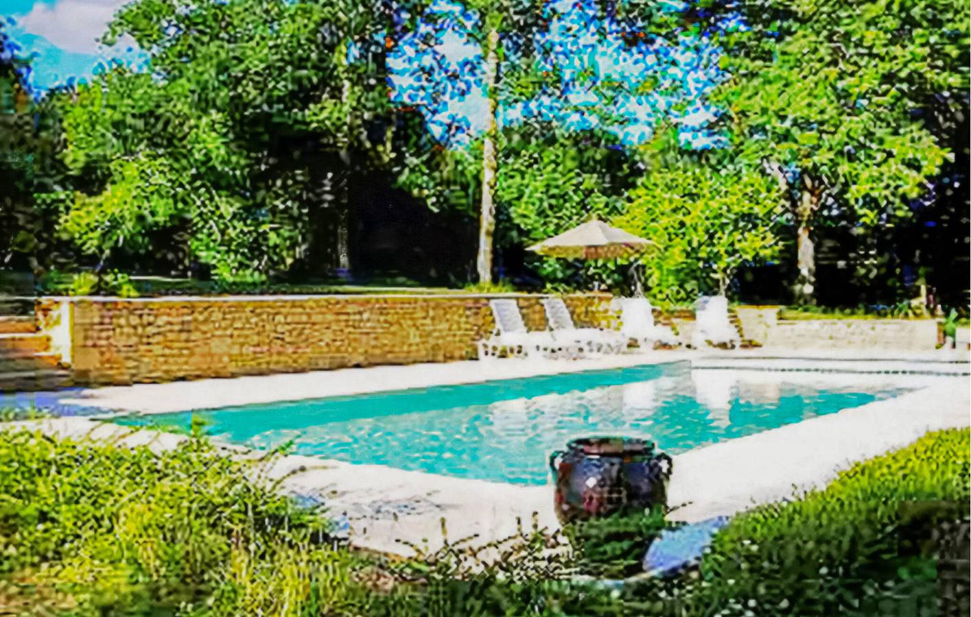 Appartement de luxe au bord de la piscine avec chaise longue à La Chapelle in La Chapelle-Aubareil, Périgord Noir