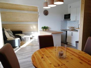 Gîte pour 11 personnes, avec vue et balcon dans Saint-Jean-Montclar