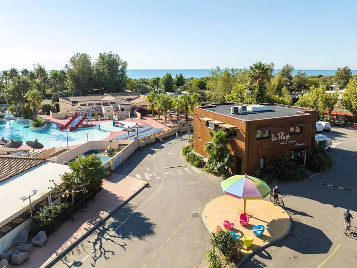Camping pour 4 personnes, avec piscine et terrasse à Vendres - 2