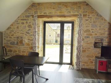 Gîte pour 4 personnes, avec jardin ainsi que piscine et vue à Bozouls