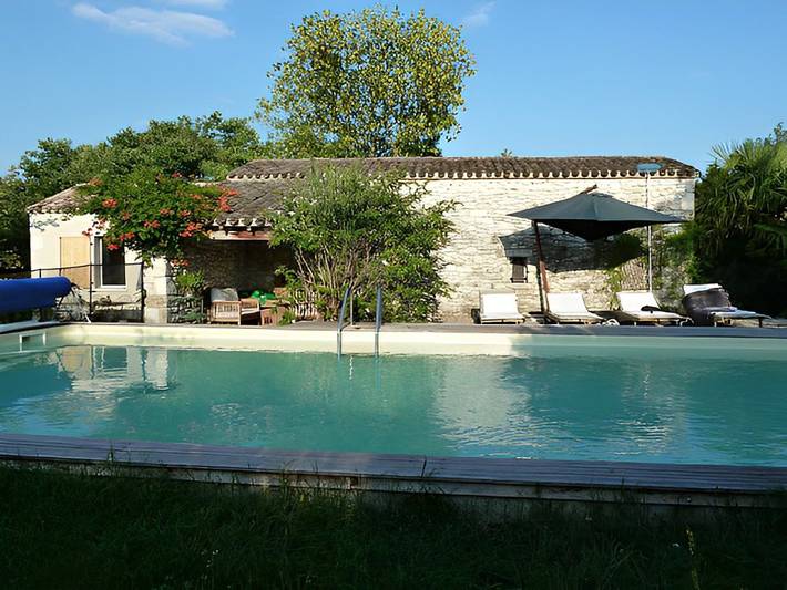 Gîte pour 4 personnes, avec Terrasse ainsi que Jardin et Piscine à Monflanquin