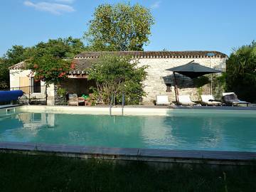 Gîte pour 4 personnes, avec piscine ainsi que jardin et terrasse à Monflanquin