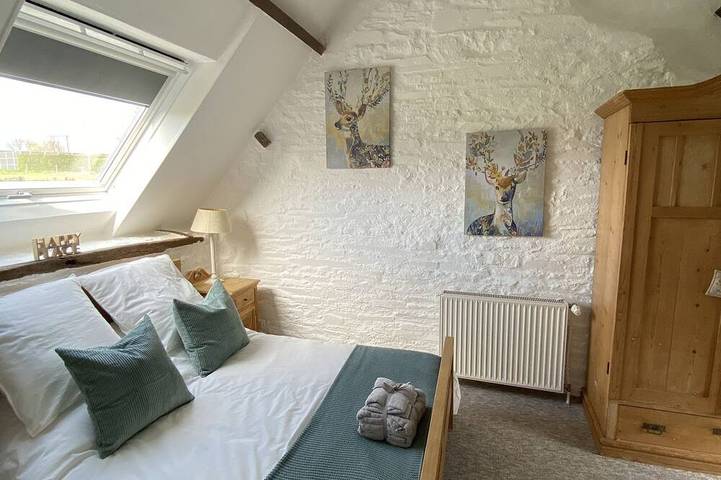 Gîte pour 6 personnes, avec terrasse et jardin, animaux acceptés