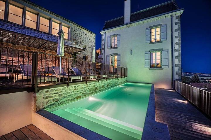 Hôtel pour 2 personnes, avec Terrasse et Jardin ainsi que Piscine et Vue