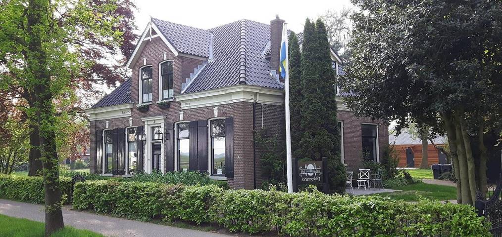 B&b voor 2 personen, with Terras and Tuin as well as Uitzicht aan het Veluwemeer