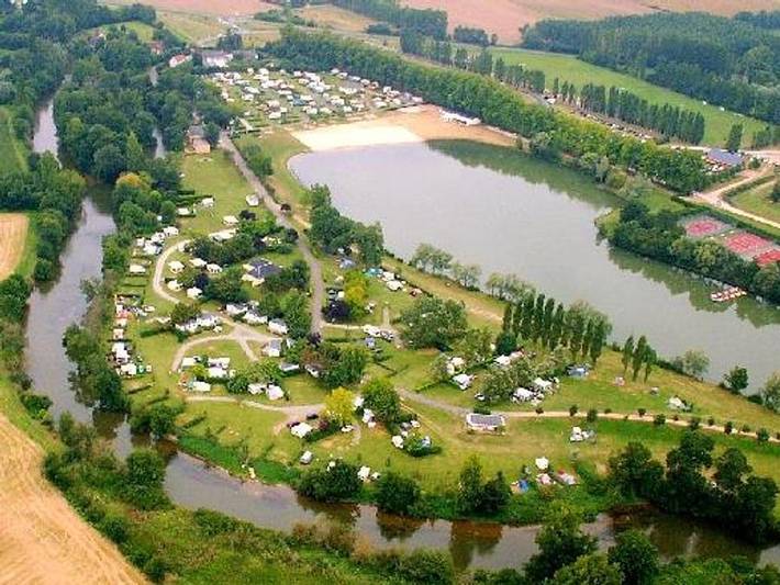 Camping pour 2 personnes, avec Terrasse dans la Sarthe