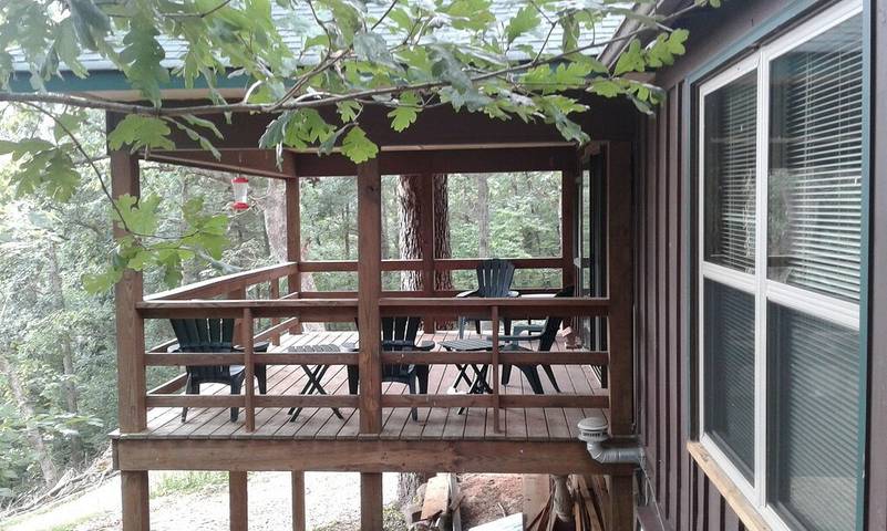 Lodge for 13 people in Ozark Mountains