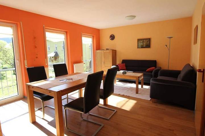 Ferienwohnung für 4 Personen, mit Terrasse in Ernst