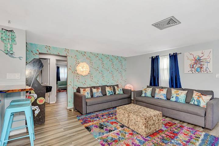 Vacation house for 12 people, with pool and hot tub as well as yard in Siesta Key