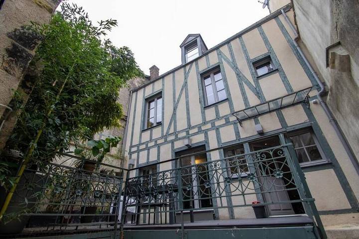 Gîte pour 4 personnes, avec terrasse dans Château d'Amboise