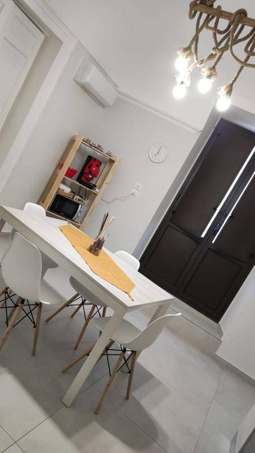 Gîte pour 5 personnes, avec vue et balcon à Adrano - 2