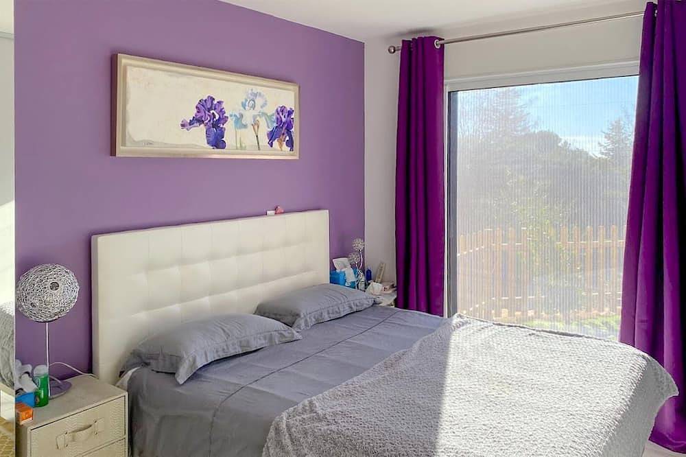 Pet friendly home in Regusse in Régusse, Brignoles region