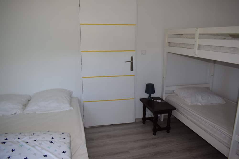 Gite Grande marée - house for 6 to 8 people, close to beaches and shops in Saint-Michel-Chef-Chef, Côte de Jade