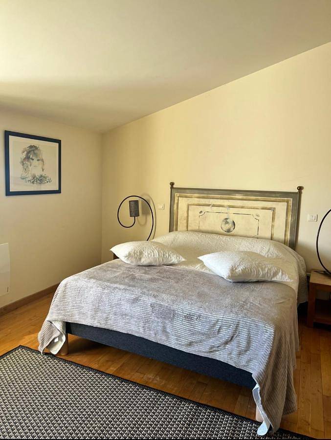 Gîte pour 2 personnes, avec vue et jardin à Vinzelles