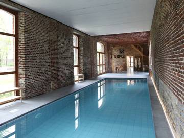 Ferienhaus für 40 Personen, mit Garten und Terrasse sowie Sauna und Pool in Belgien