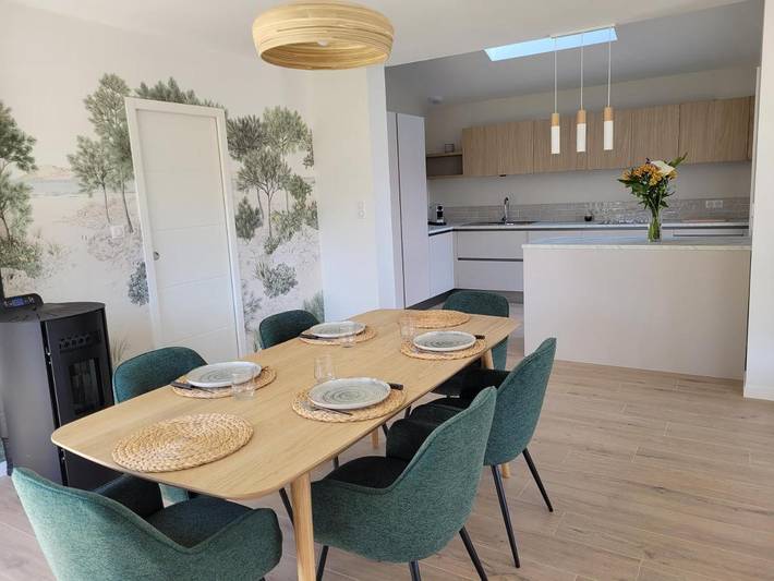 Location de vacances pour 6 personnes, avec jacuzzi ainsi que terrasse et jardin dans Plage de La Source - 3