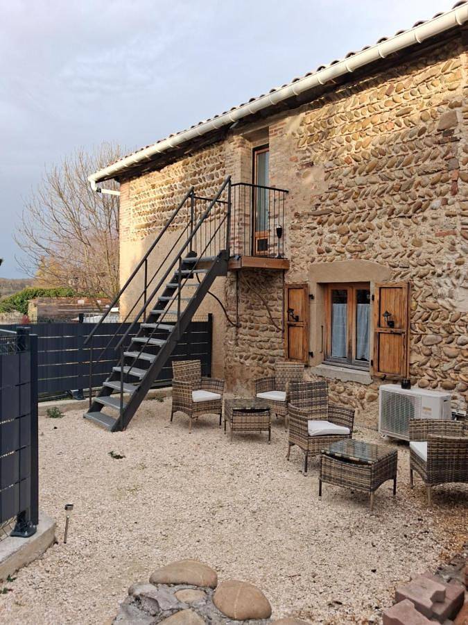Chambre d’hôte pour 2 personnes, avec Balcon et Jardin à Crépol