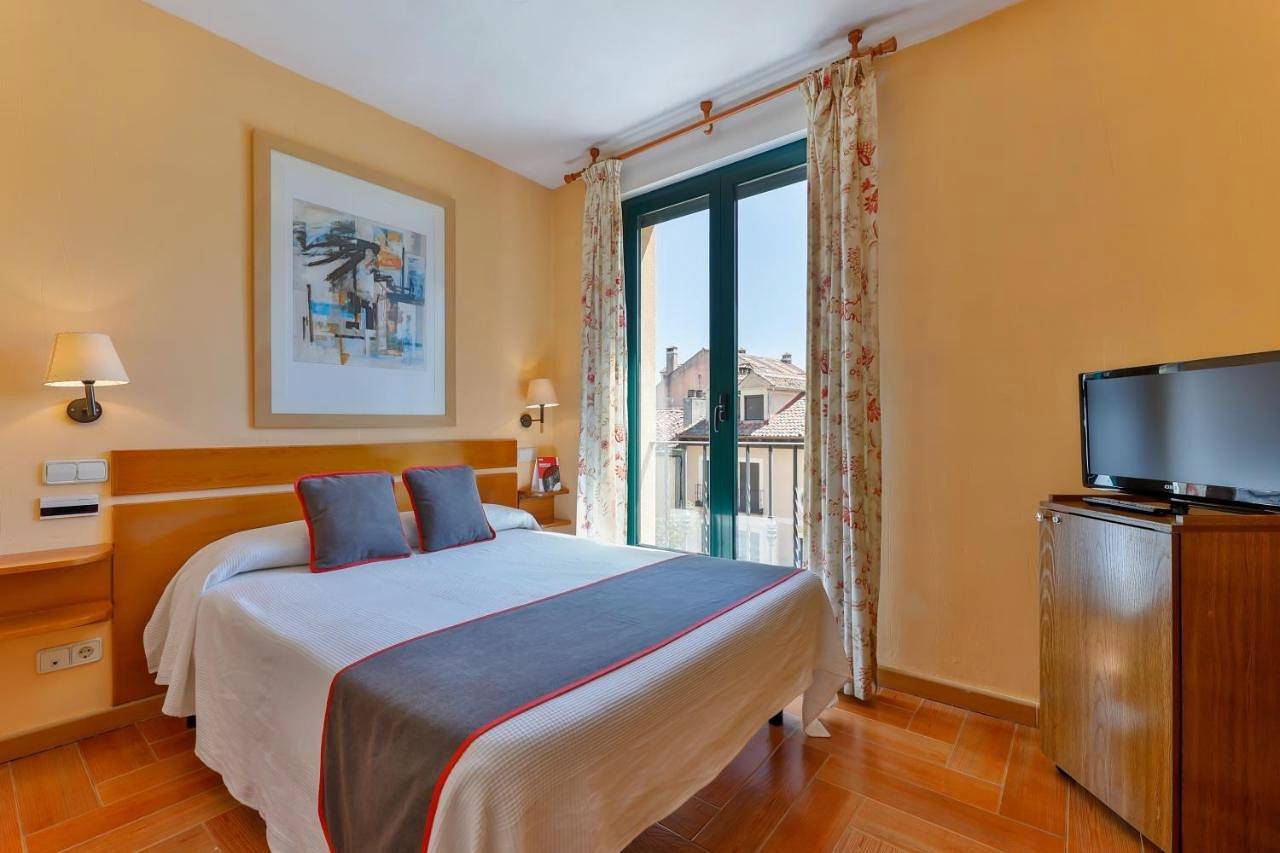 Twin Room in Valsaín, Real Sitio de San Ildefonso